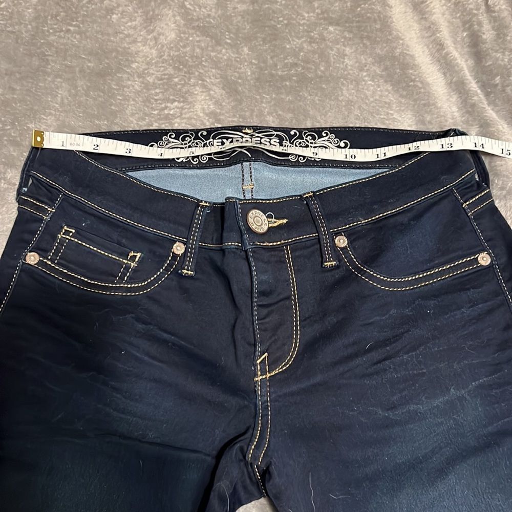 𝅺EXPRESS Crop Jean Legging. Size 6 - Picture 8 of 8